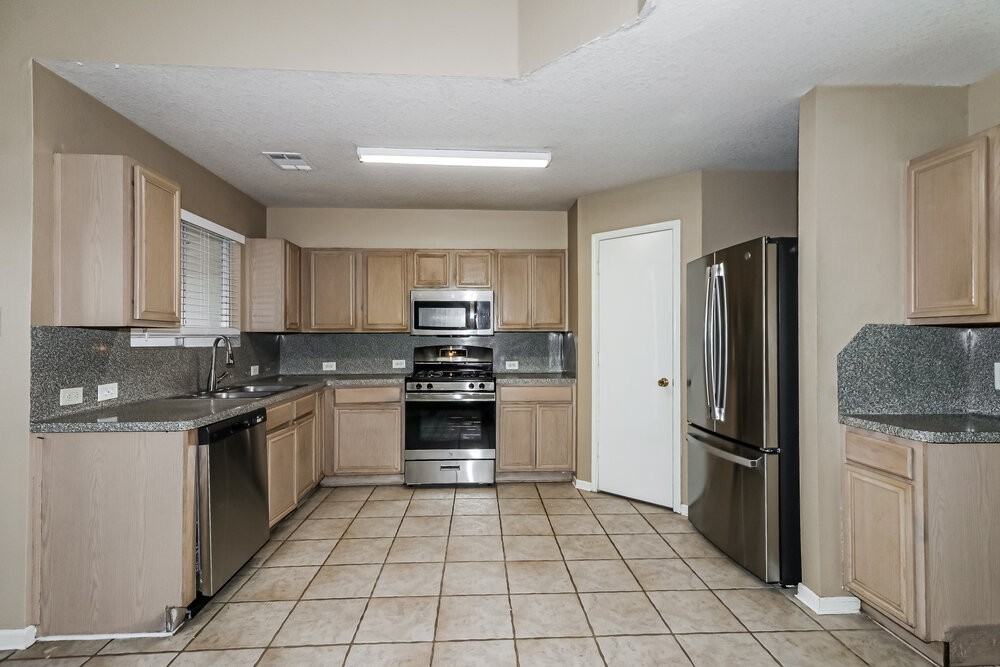 13230 Firebrick Dr - Photo 6 of 17
