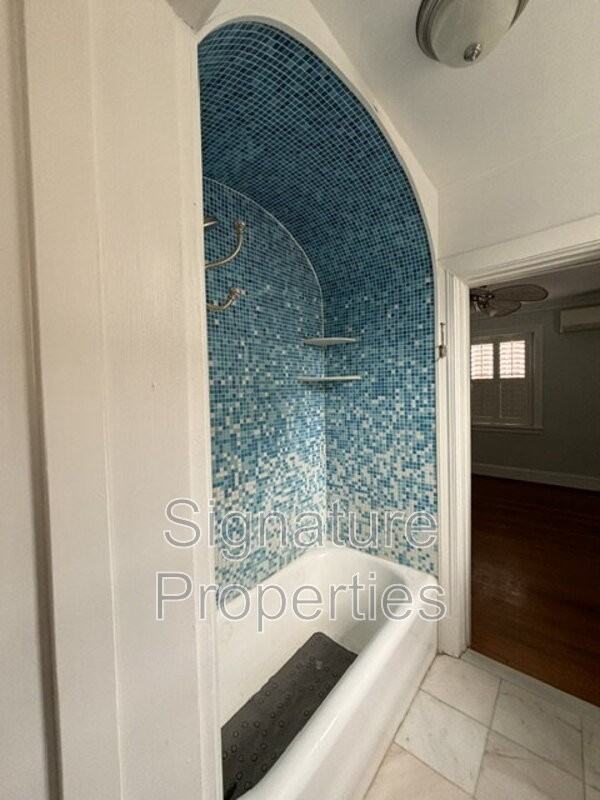 501 N Arthur Ashe Blvd #10 - Photo 6 of 12