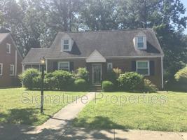 featured image of 2421 Wedgewood Ave