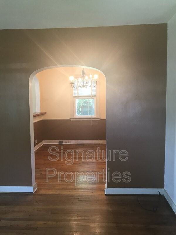 2421 Wedgewood Ave - Photo 7 of 16