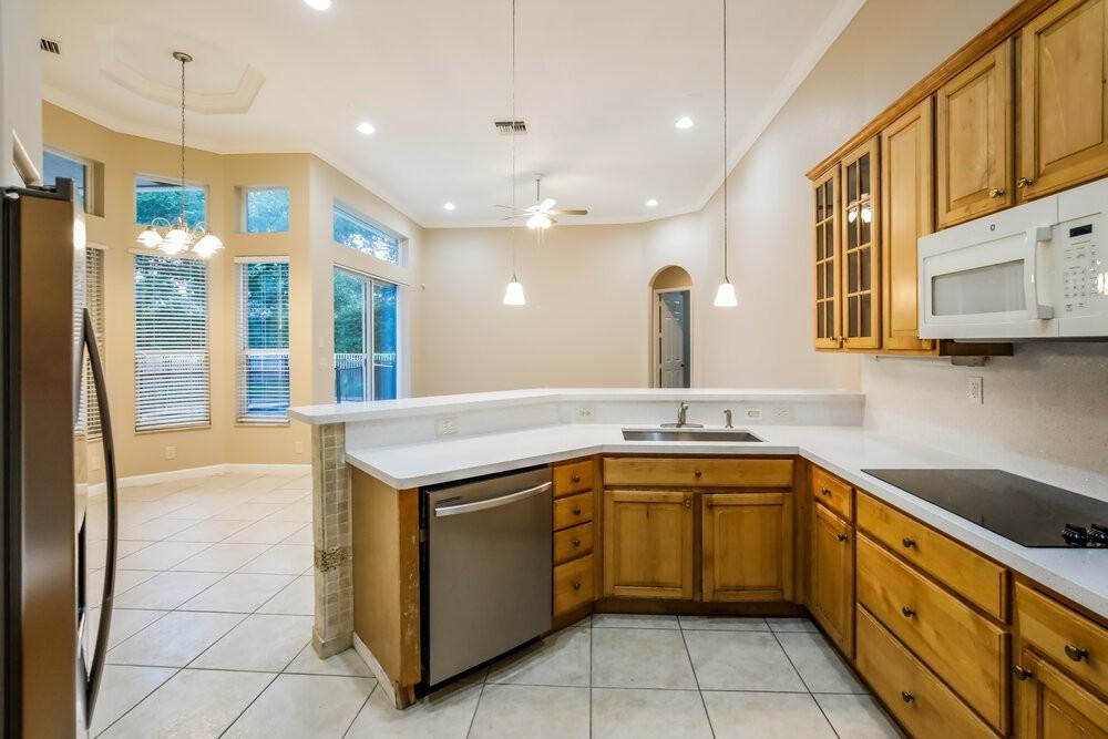 19361 Sw 30th St - Photo 6 of 16