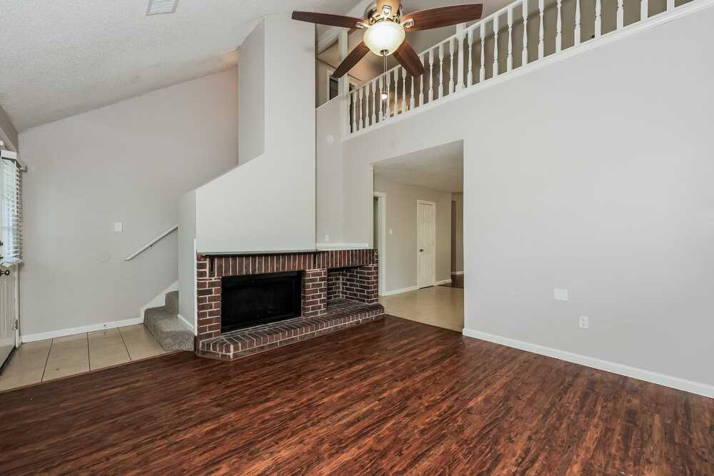657 Edgewood Dr - Photo 5 of 17