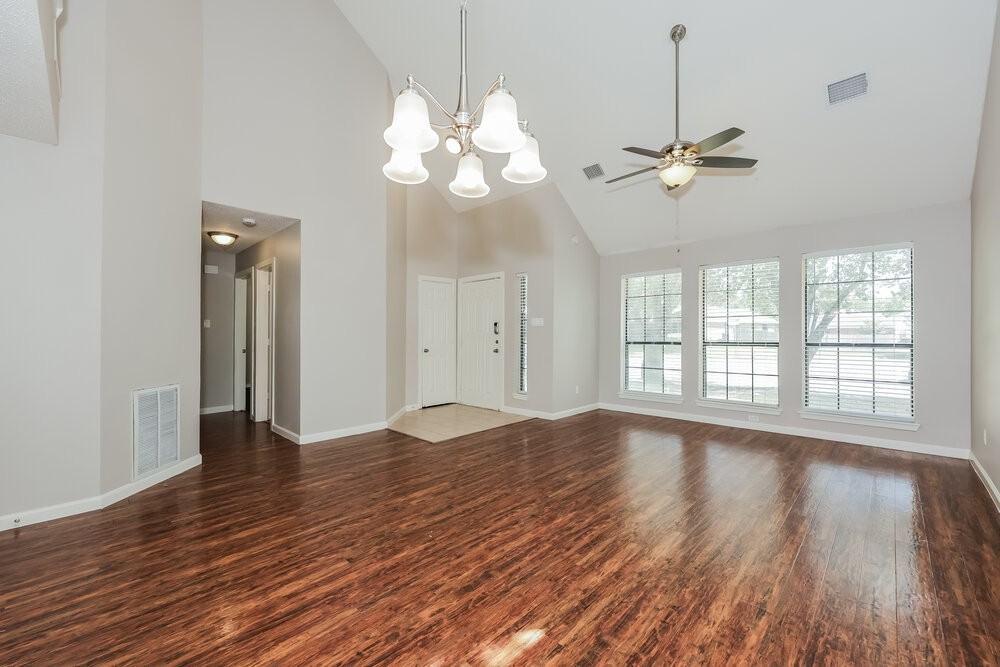 657 Edgewood Dr - Photo 6 of 17