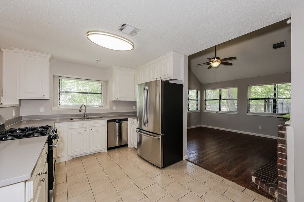 657 Edgewood Dr - Photo 7 of 17