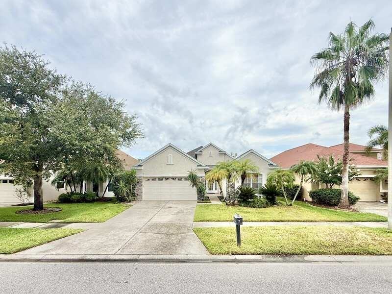 9512 Greenpointe Dr - Photo 3 of 32