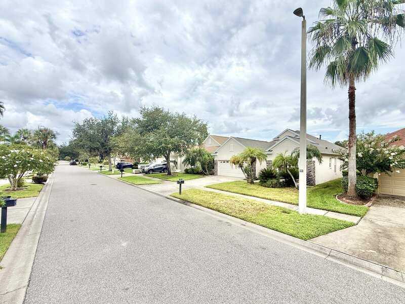 9512 Greenpointe Dr - Photo 5 of 32