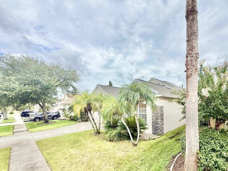 9512 Greenpointe Dr - Photo 6 of 32
