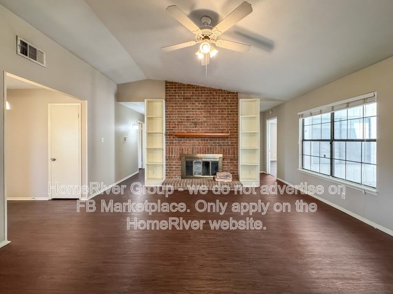 1644 Craig Dr - Photo 4 of 23