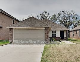 9304 Nw 70th St - Photo 1 of 1