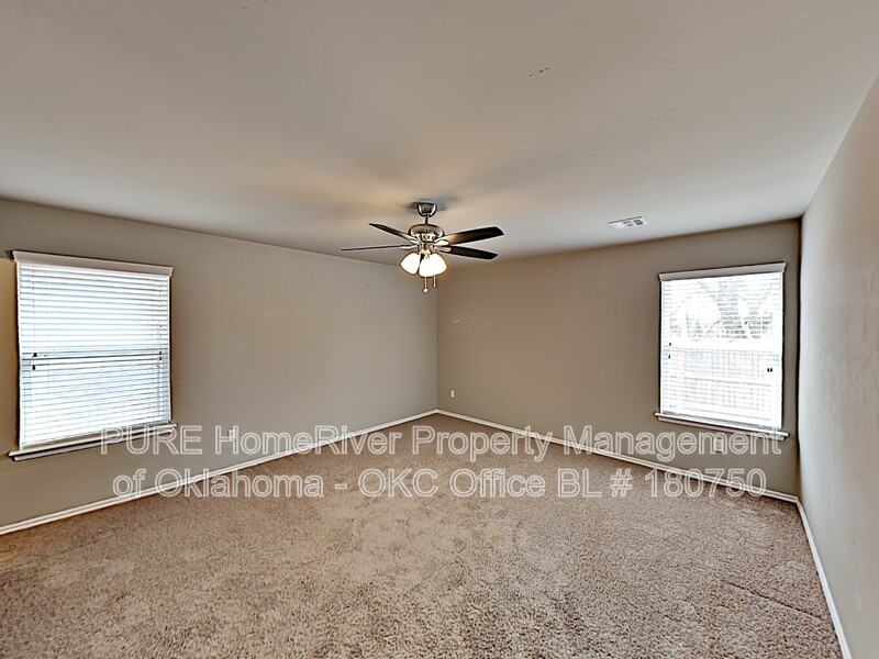 9304 Nw 70th St - Photo 7 of 20