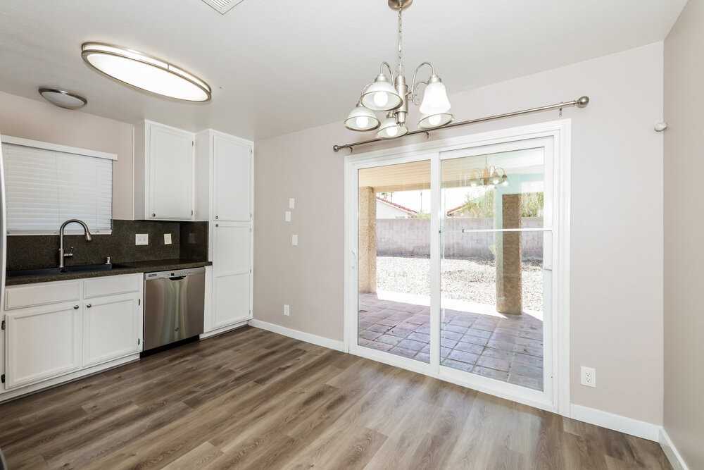 601 Freeburg Pl - Photo 4 of 16