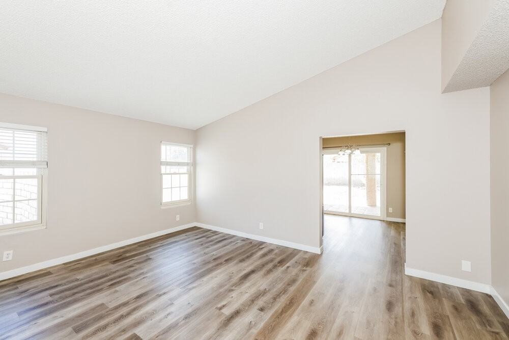 601 Freeburg Pl - Photo 7 of 16