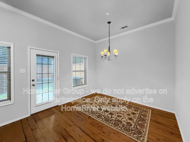 1175 Sophia St - Photo 5 of 22