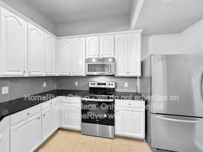 1175 Sophia St - Photo 6 of 22