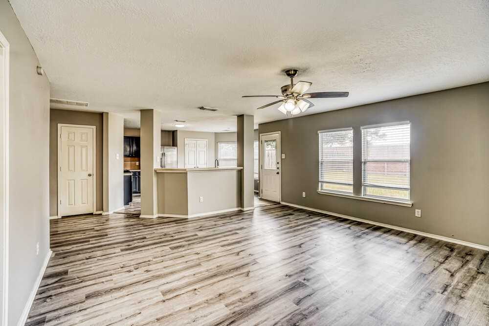7318 Cypress Prairie Dr - Photo 5 of 17