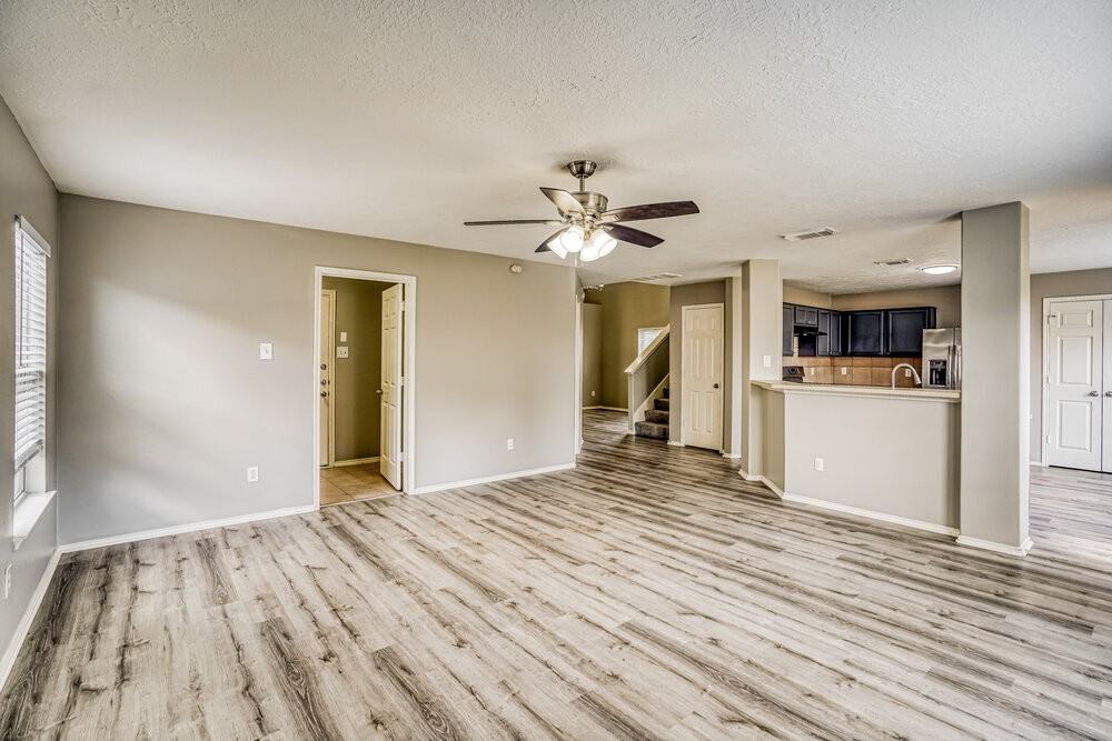 7318 Cypress Prairie Dr - Photo 6 of 17