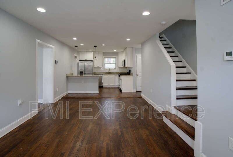 2304 Lakewood St - Photo 3 of 29
