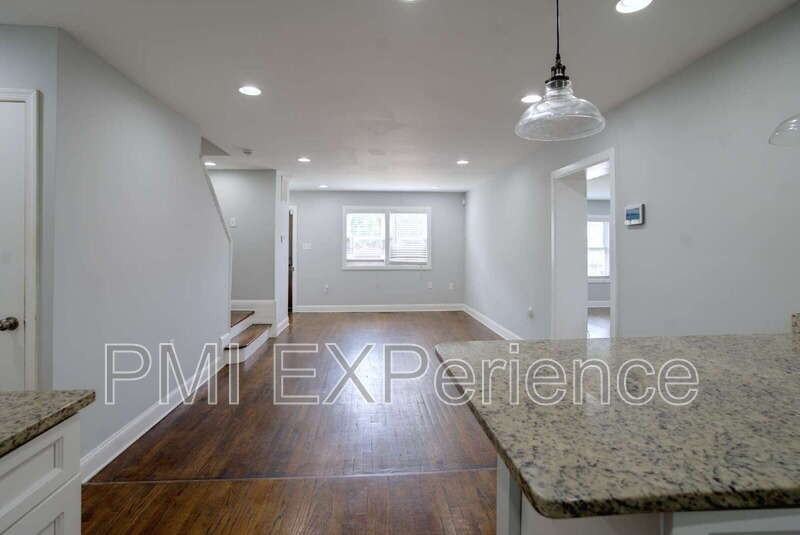 2304 Lakewood St - Photo 4 of 29