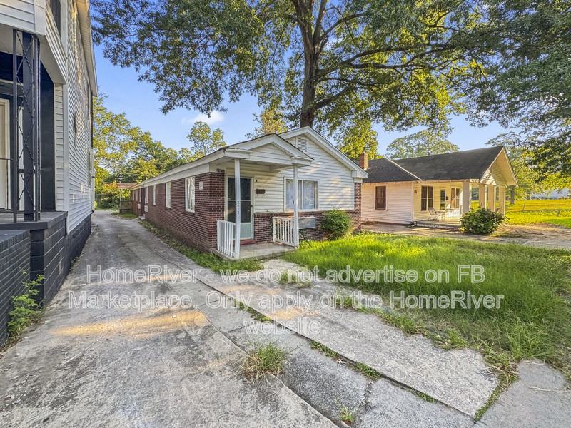 2413 Laurel St #A - Photo 4 of 18