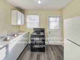 featured image of 2413 Laurel St #A