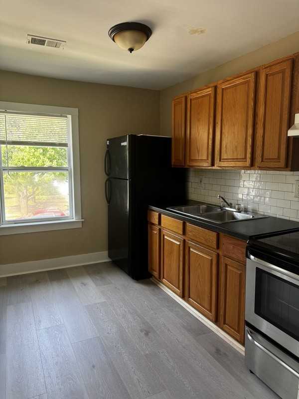 716 Pearl St #2 - Photo 5 of 20