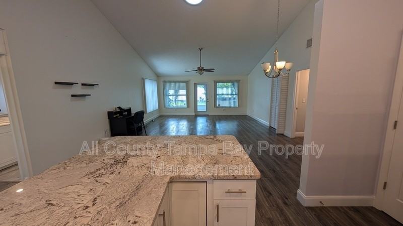 1731 Union St - Photo 7 of 49