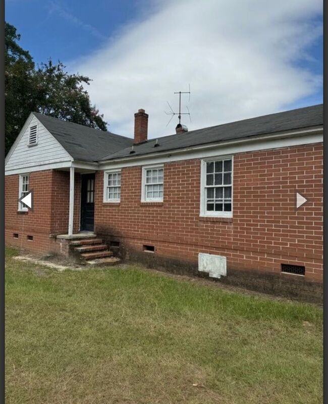 1286 Union St - Photo 2 of 8