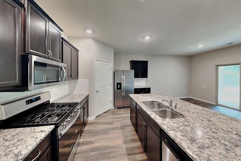 5071 Shellback Dr - Photo 4 of 21