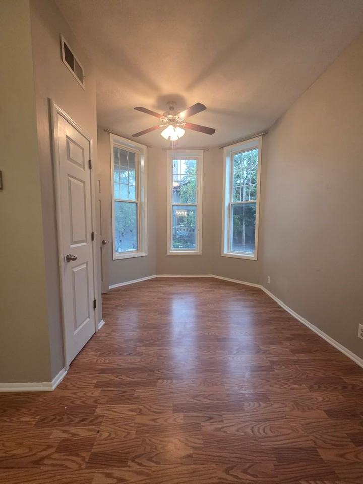 563 S 26th Ave Apartments - Photo 2 of 6