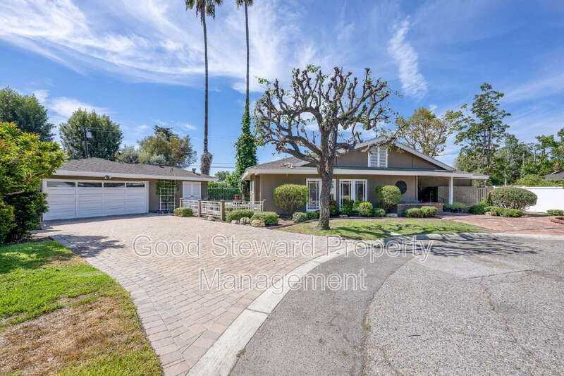 13532 Flint Dr - Photo 2 of 50