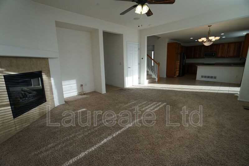 10213 Uravan St - Photo 7 of 31