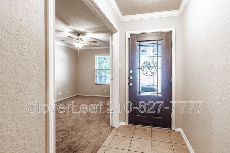 2218 York Bnd - Photo 5 of 33