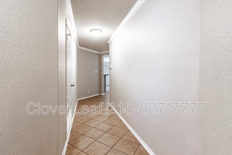 2218 York Bnd - Photo 6 of 33