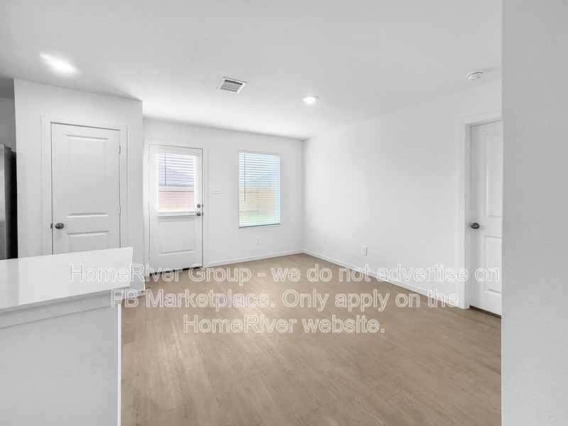 16480 Blossom Grove Dr - Photo 5 of 21