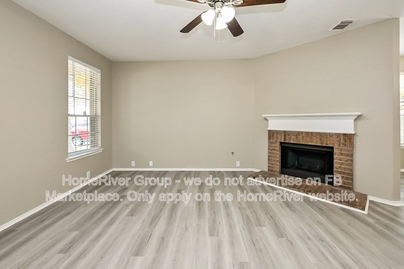 18722 Summer Anne Dr - Photo 3 of 22