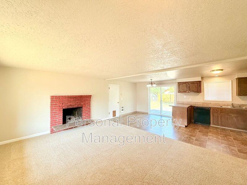 15204 Se 2nd Cir - Photo 2 of 23