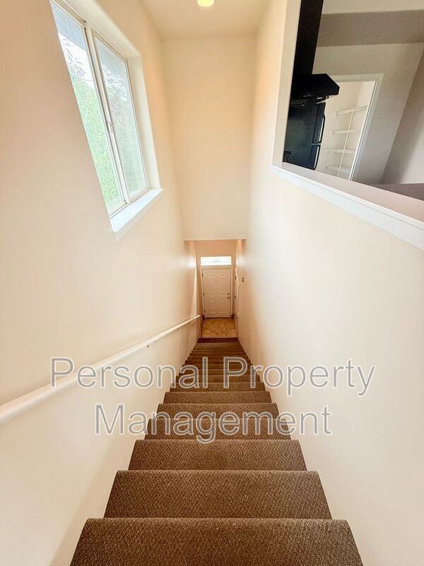 1710 Lincoln Ave - Photo 3 of 23