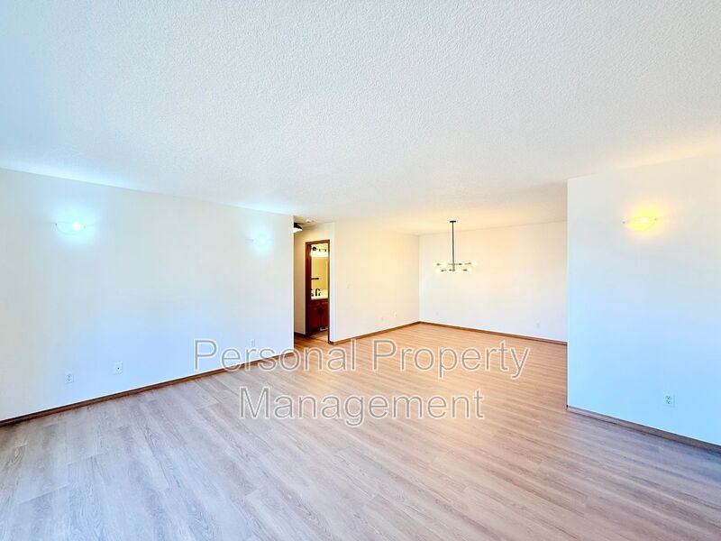 5011 Ne 129th Ave - Photo 2 of 20