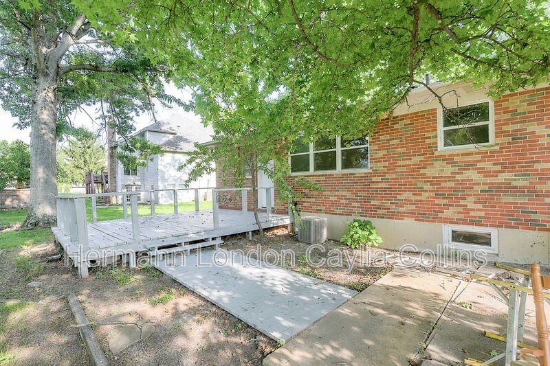 14479 Conway Rd - Photo 2 of 36