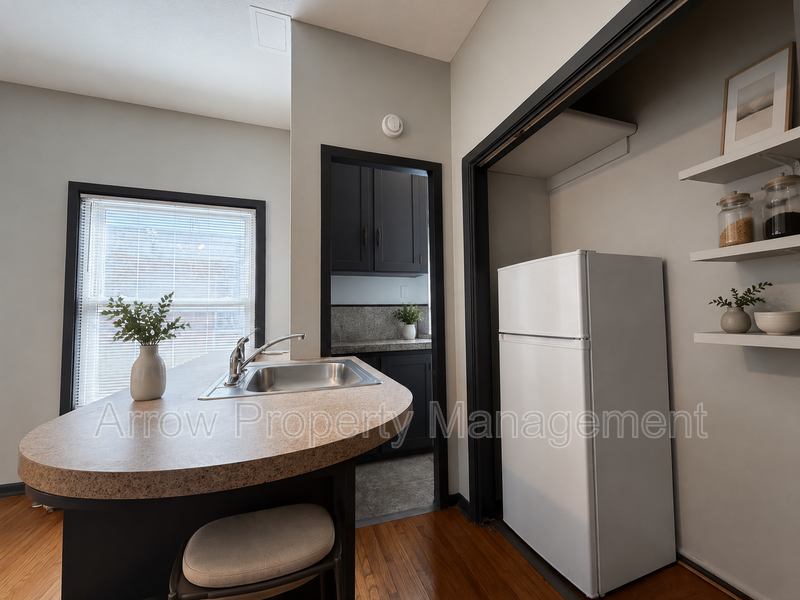 1414 C St #5 - Photo 3 of 7