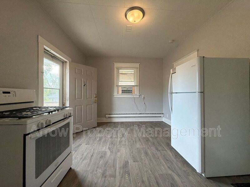1341 D St #2 - Photo 3 of 17
