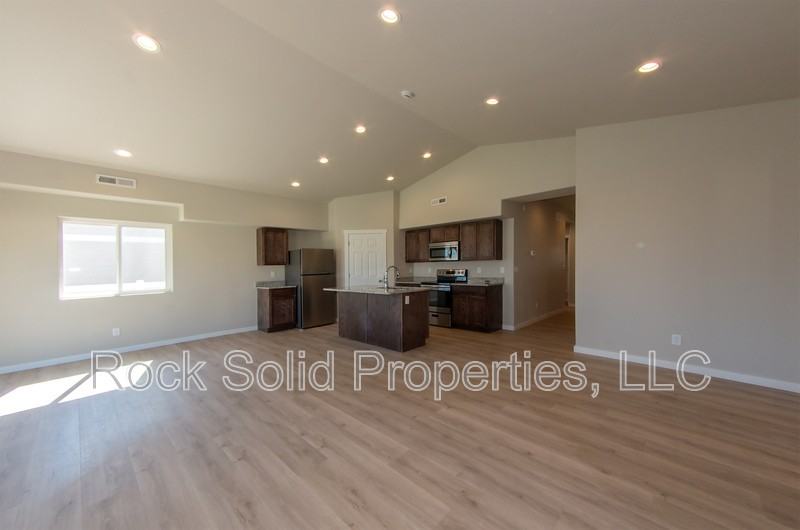 1308 Rabbit Brush Trl - Photo 5 of 32