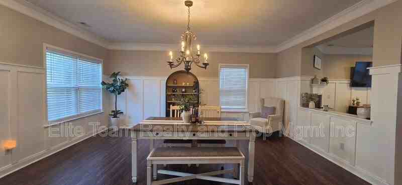 2120 Maple Tree Ct - Photo 3 of 26