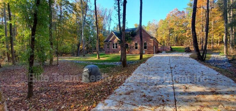 550 Cottonfield Cir - Photo 2 of 36
