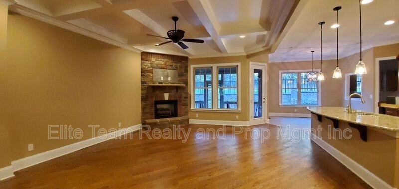 550 Cottonfield Cir - Photo 5 of 36