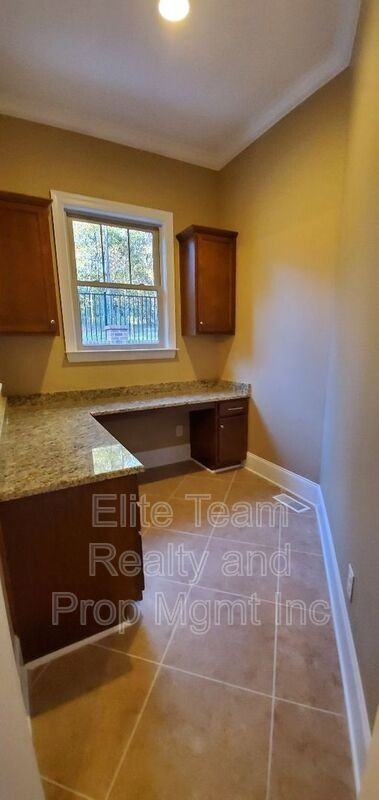 550 Cottonfield Cir - Photo 6 of 36