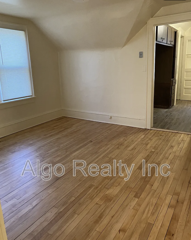 3250 Logan Ave N - Photo 3 of 14