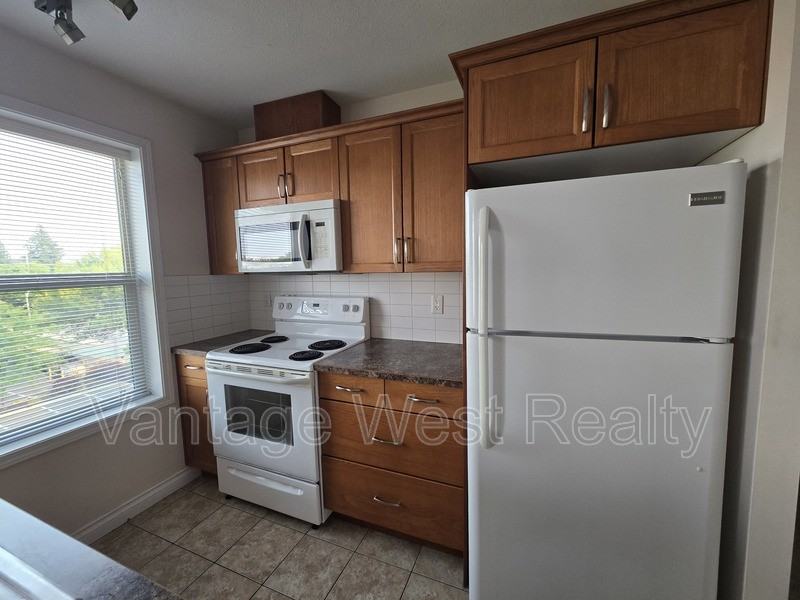 506 Sutherland Ave - Photo 2 of 13
