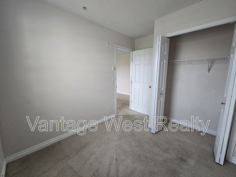 506 Sutherland Ave - Photo 6 of 13