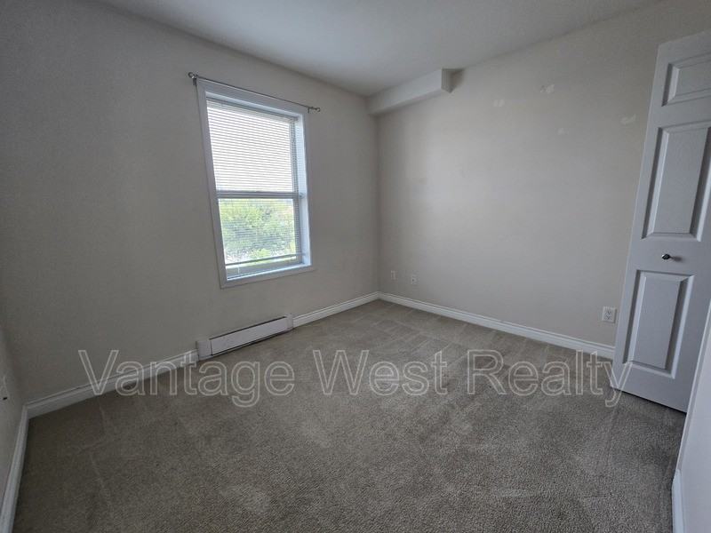 506 Sutherland Ave - Photo 7 of 13